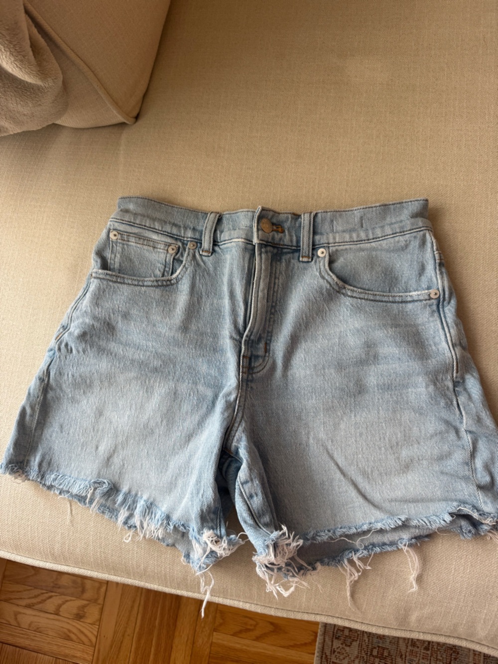 Madewell - perfect mid length jean short